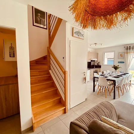 Grande Maison Moderne Avec Jardin 4 * Aytre