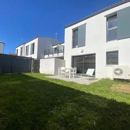 Grande Maison Moderne Avec Jardin 4 * Aytre